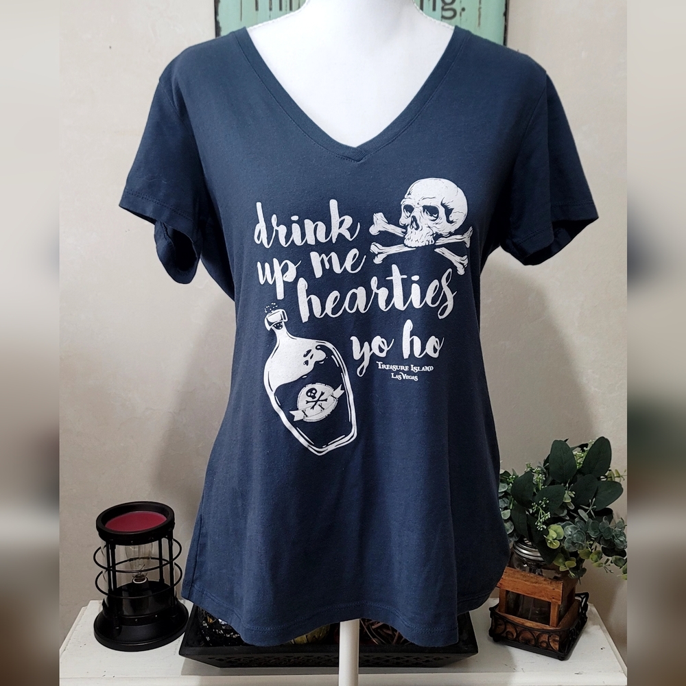 NEW Woman's Treasure Island Las Vegas Navy Graphic V-Neck T-Shirt